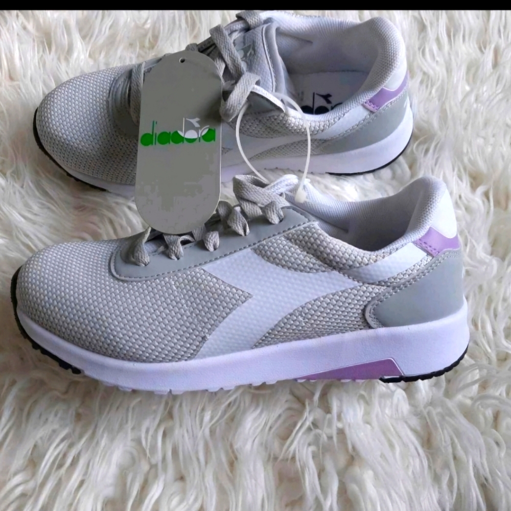 Brand New Diadora Girl's Gray and Purple Sneakers